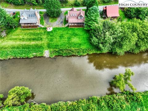 409 Bent River Dr, Jefferson, NC 28640 photo 4