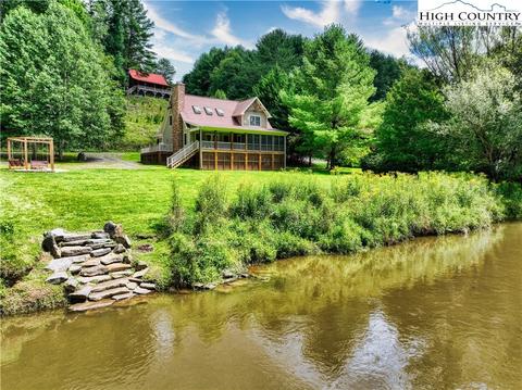 409 Bent River Dr, Jefferson, NC 28640 photo 1
