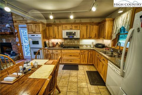 409 Bent River Dr, Jefferson, NC 28640 photo 12