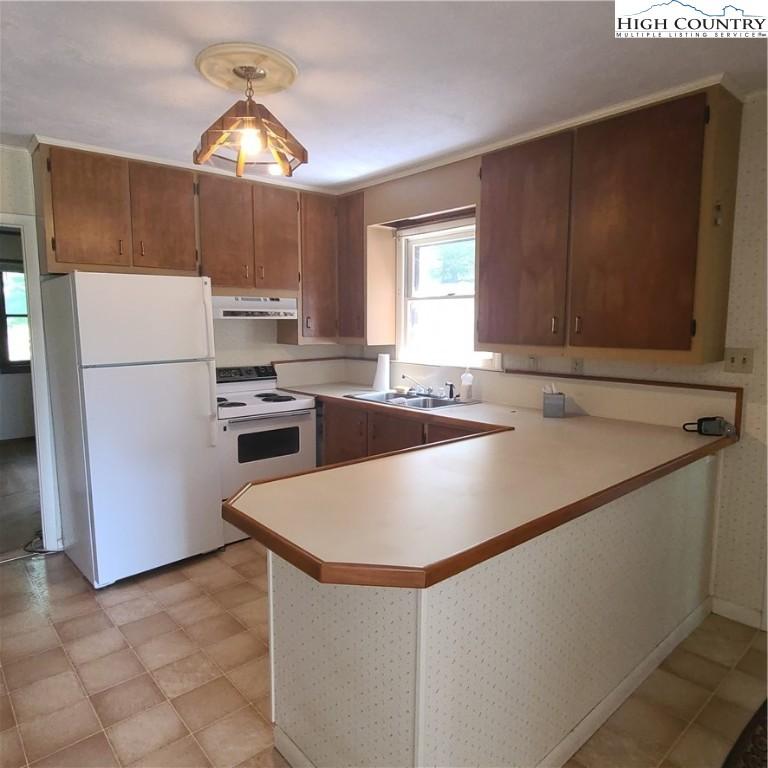  476 Will Perry Rd, Vilas, NC 28692 photo 7