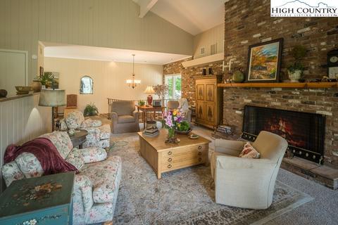 210 Willow, Boone, NC 28607 photo 9