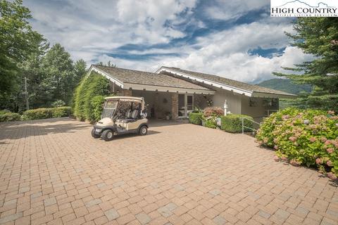 210 Willow, Boone, NC 28607 photo 3