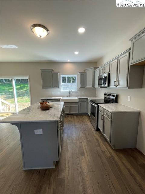517 Maple Ave Ext Ext, West Jefferson, NC 28694 photo 7