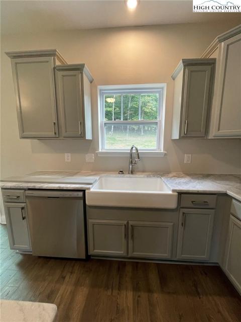 517 Maple Ave Ext Ext, West Jefferson, NC 28694 photo 9
