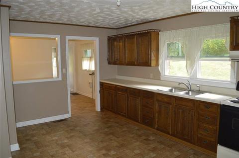 1681 Big Windfall Rd, Lansing, NC 28643 photo 6
