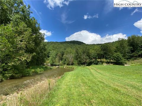 17 Water Sound Dr, Elk Park, NC 28622