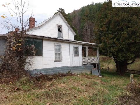 1619 Big Windfall Rd, Lansing, NC 28643 photo 3