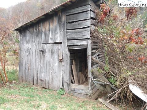 1619 Big Windfall Rd, Lansing, NC 28643 photo 11