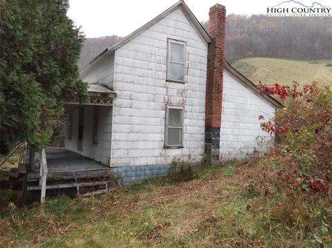 1619 Big Windfall Rd, Lansing, NC 28643 photo 2