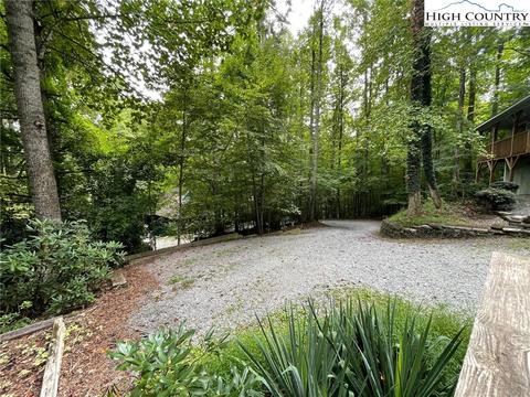 114 Calebs Crossing Rd, Boone, NC 28607 photo 8