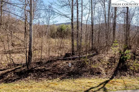 11 Jefferson Ridge Ln, Jefferson, NC 28640