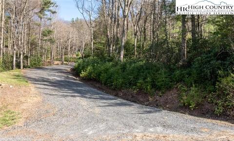 10 Shady Oak Ln # b, Fleetwood, NC 28626