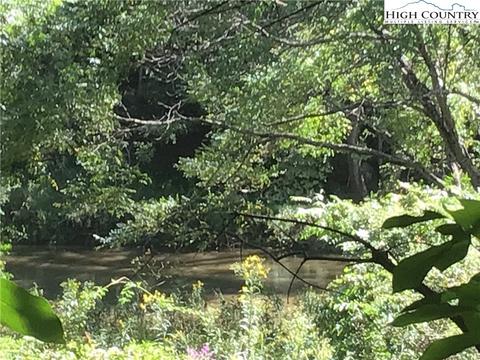 47 River Hills Road, Lansing, NC 28643