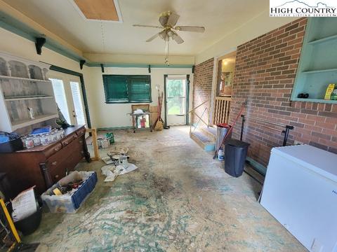 9839 W W Pne, Street, NC 27024 photo 16