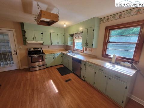 9839 W W Pne, Street, NC 27024 photo 9