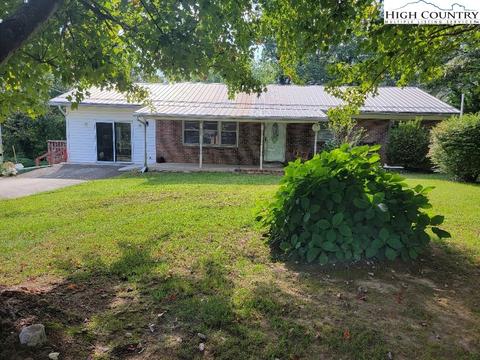 9839 W W Pne, Street, NC 27024 photo 2