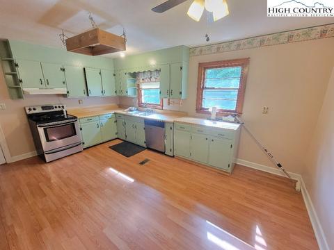 9839 W W Pne, Street, NC 27024 photo 10