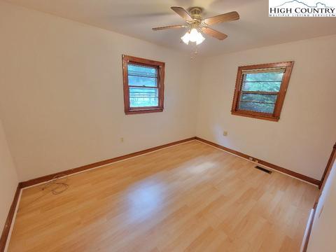 9839 W W Pne, Street, NC 27024 photo 11