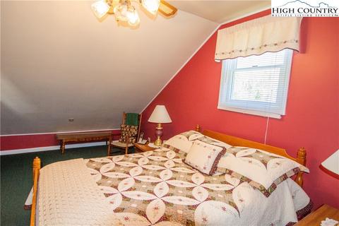 220 G St, Lansing, NC 28643 photo 26