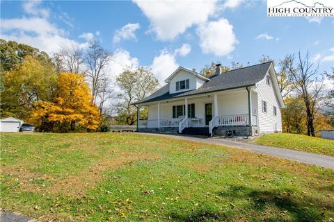 220 G St, Lansing, NC 28643 photo 2