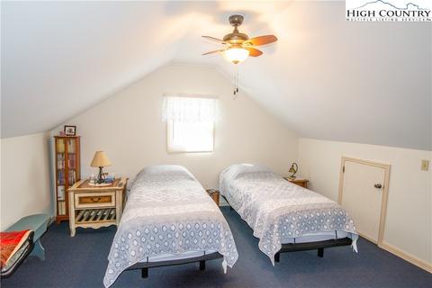 220 G St, Lansing, NC 28643 photo 28