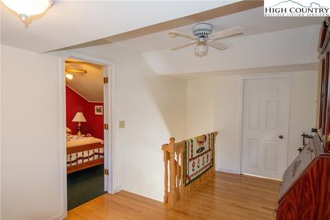 220 G St, Lansing, NC 28643 photo 23