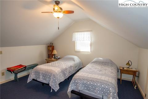 220 G St, Lansing, NC 28643 photo 29