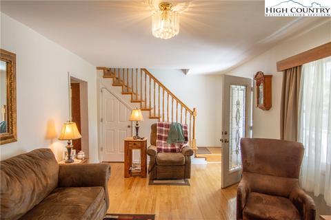 220 G St, Lansing, NC 28643 photo 20