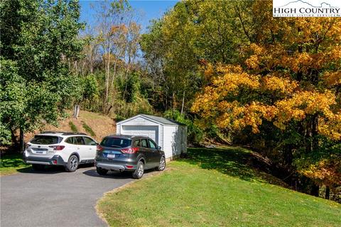 220 G St, Lansing, NC 28643 photo 34