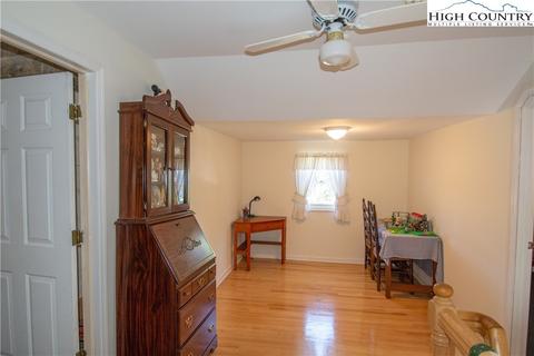 220 G St, Lansing, NC 28643 photo 21