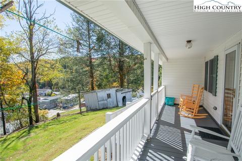220 G St, Lansing, NC 28643 photo 30