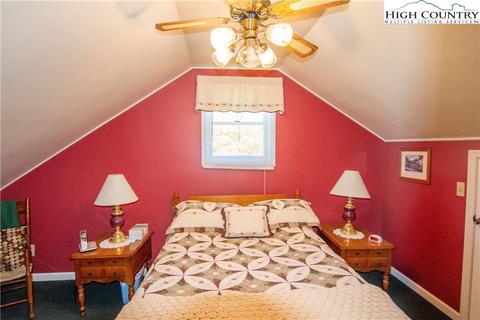 220 G St, Lansing, NC 28643 photo 25