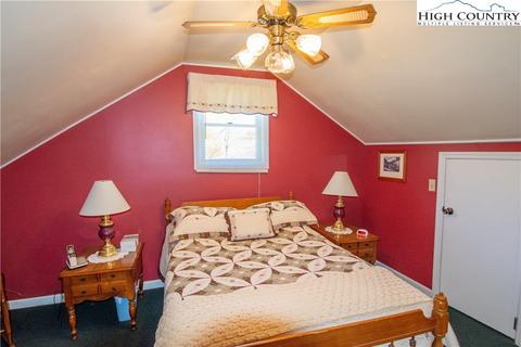 220 G St, Lansing, NC 28643 photo 24