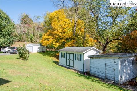 220 G St, Lansing, NC 28643 photo 33