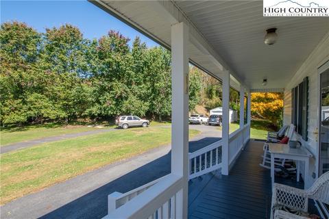220 G St, Lansing, NC 28643 photo 41