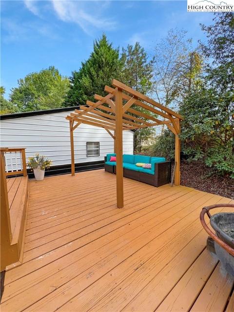 2111 Boiling Springs Rd, Purlear, NC 28665 photo 8
