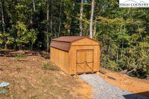 181 Pack Dr, Spruce Pine, NC 28777 photo 7