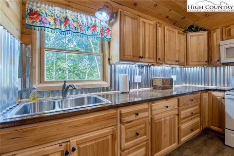 181 Pack Dr, Spruce Pine, NC 28777 photo 16