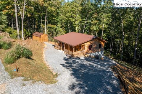 181 Pack Dr, Spruce Pine, NC 28777 photo 2