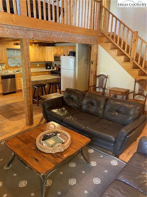 342 Hawks Lake Dr, Seven Devils, NC 28604 photo 17