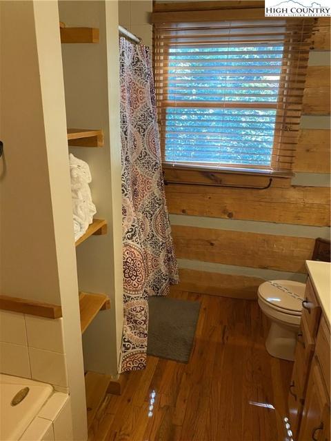 342 Hawks Lake Dr, Seven Devils, NC 28604 photo 34