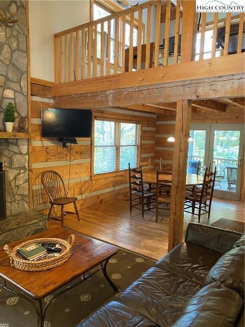 342 Hawks Lake Dr, Seven Devils, NC 28604 photo 5