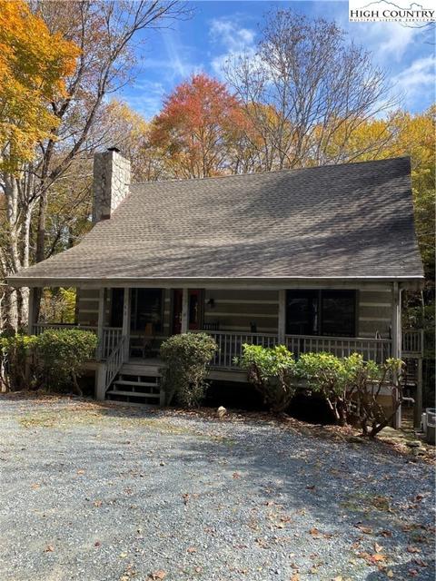 342 Hawks Lake Dr, Seven Devils, NC 28604 photo 3