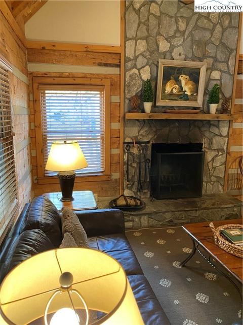 342 Hawks Lake Dr, Seven Devils, NC 28604 photo 4