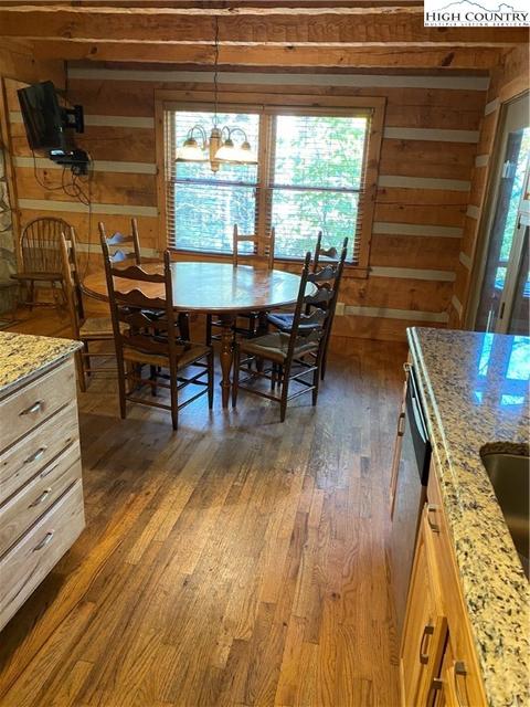 342 Hawks Lake Dr, Seven Devils, NC 28604 photo 12