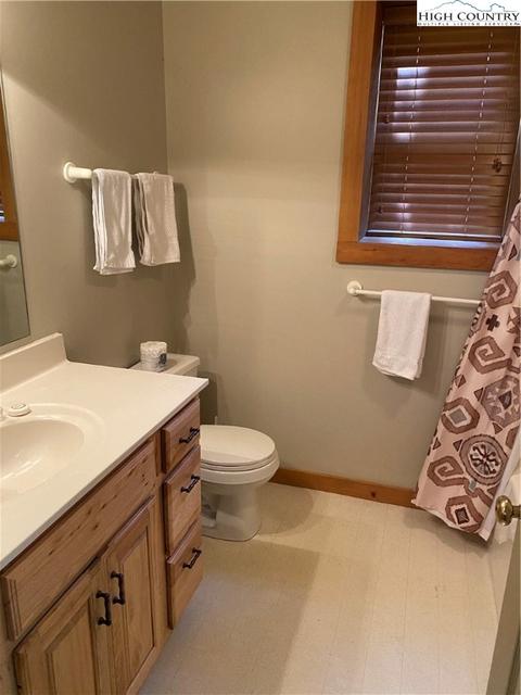 342 Hawks Lake Dr, Seven Devils, NC 28604 photo 28