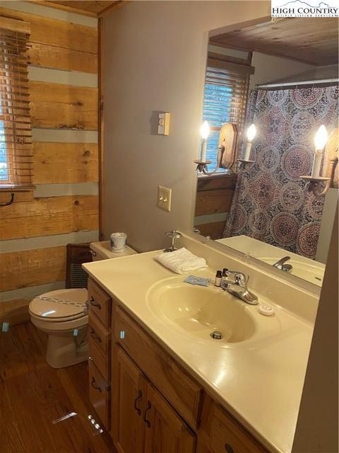 342 Hawks Lake Dr, Seven Devils, NC 28604 photo 35