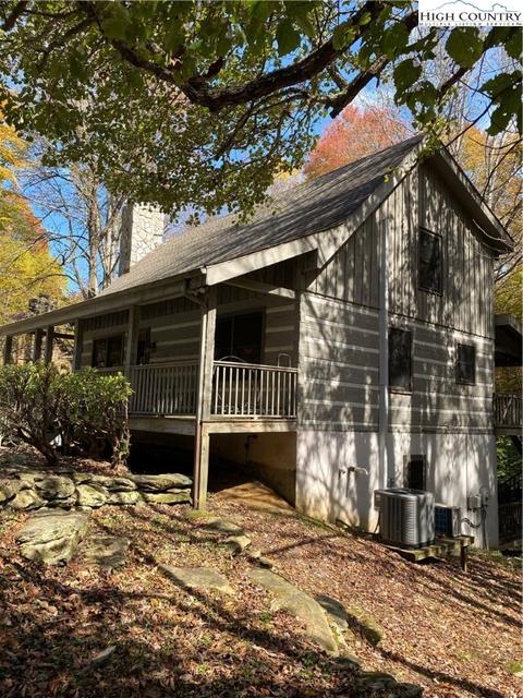 342 Hawks Lake Dr, Seven Devils, NC 28604 photo 1