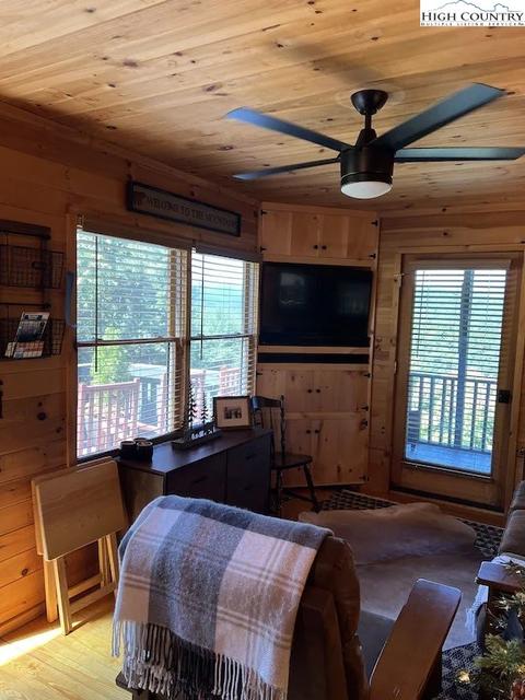 365 Doe Run Rd, Purlear, NC 28665 photo 15