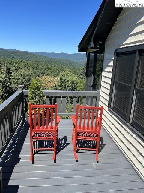 365 Doe Run Rd, Purlear, NC 28665 photo 13
